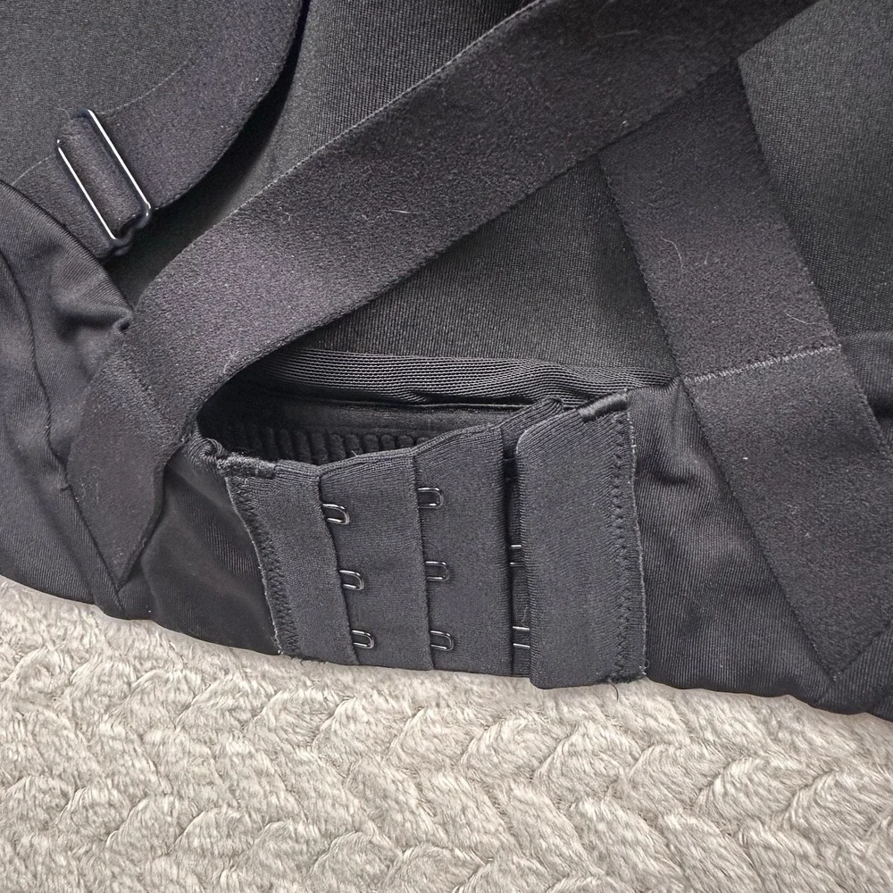 Lululemon Energy Bra High Support Black Size 40D Athletic Cups Adjustable